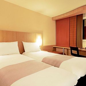 Ibis London Luton Airport